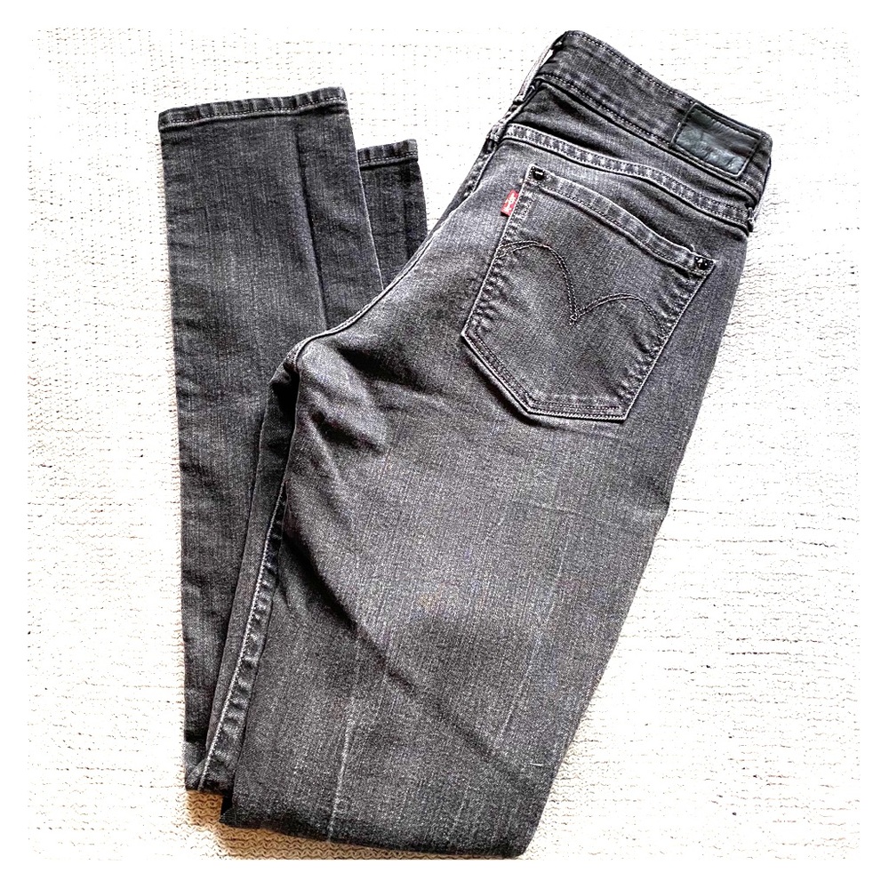 Levi’s Demi Curve Skinny Jean